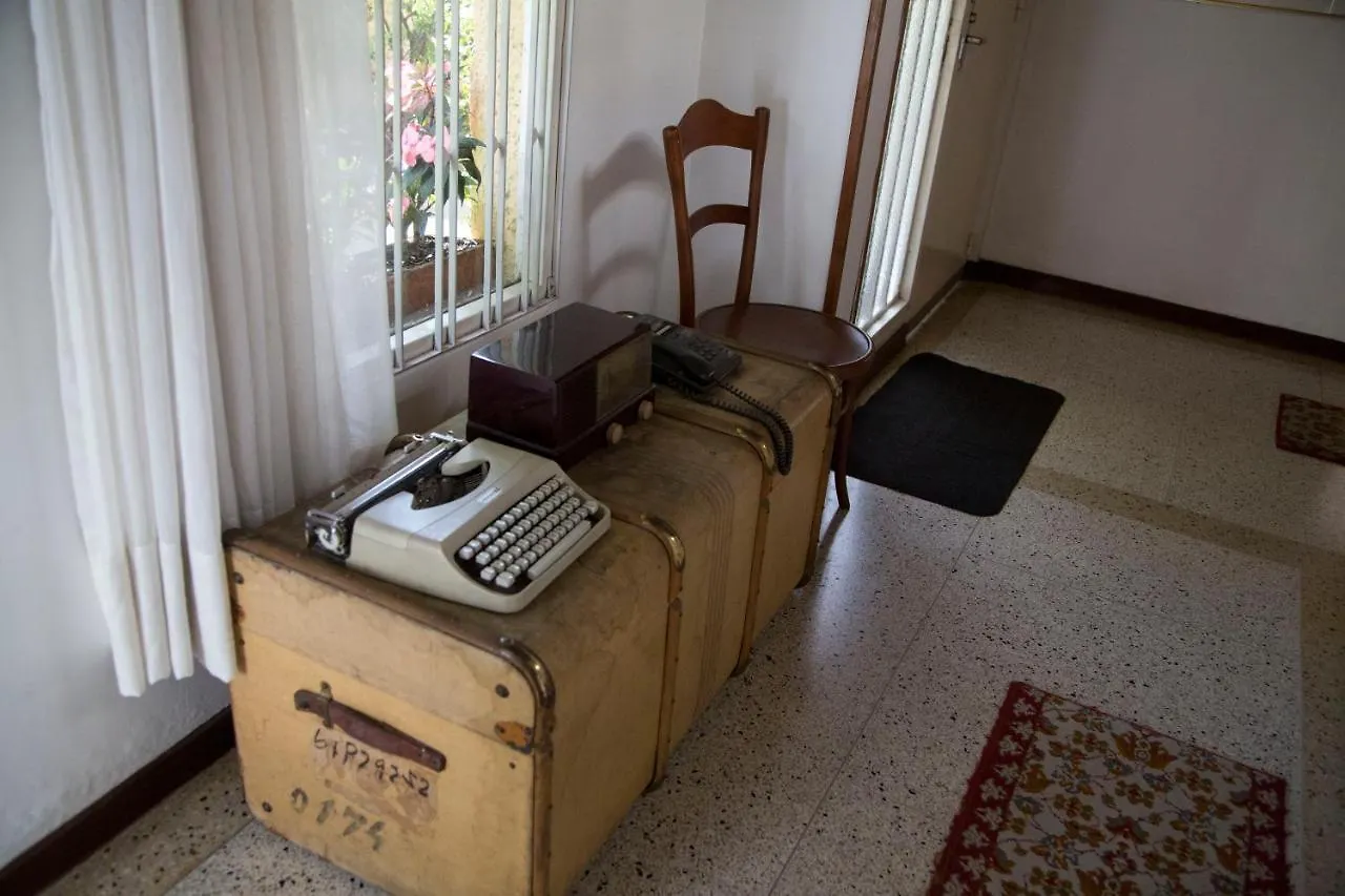 ホステル Hostal Bogota Real